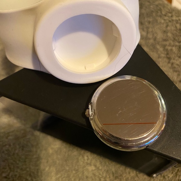 coca cola watch with rubber snap wristband. - Picture 7 of 9